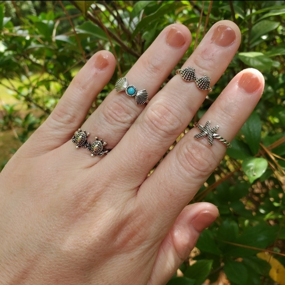 Under The Sea Golden Coast Midi Ring, 4 Piece Set - Picture 3 of 10